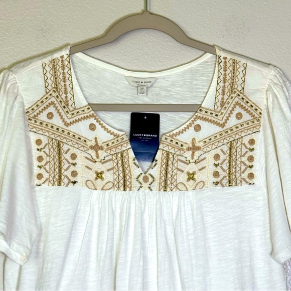NWT Lucky Brand Short Sleeve White/Gold Embroidered Top Shirt Size Small - Picture 2 of 6
